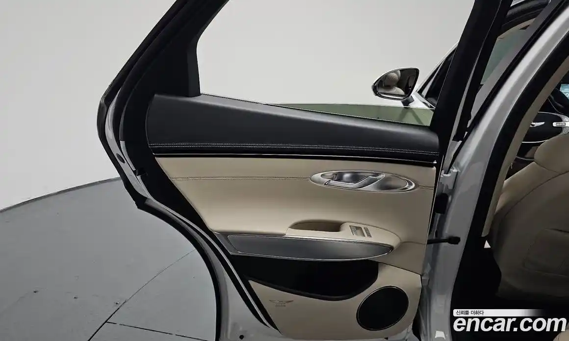 Genesis GV70 2023 2.5 автомат (гидро), фото 14