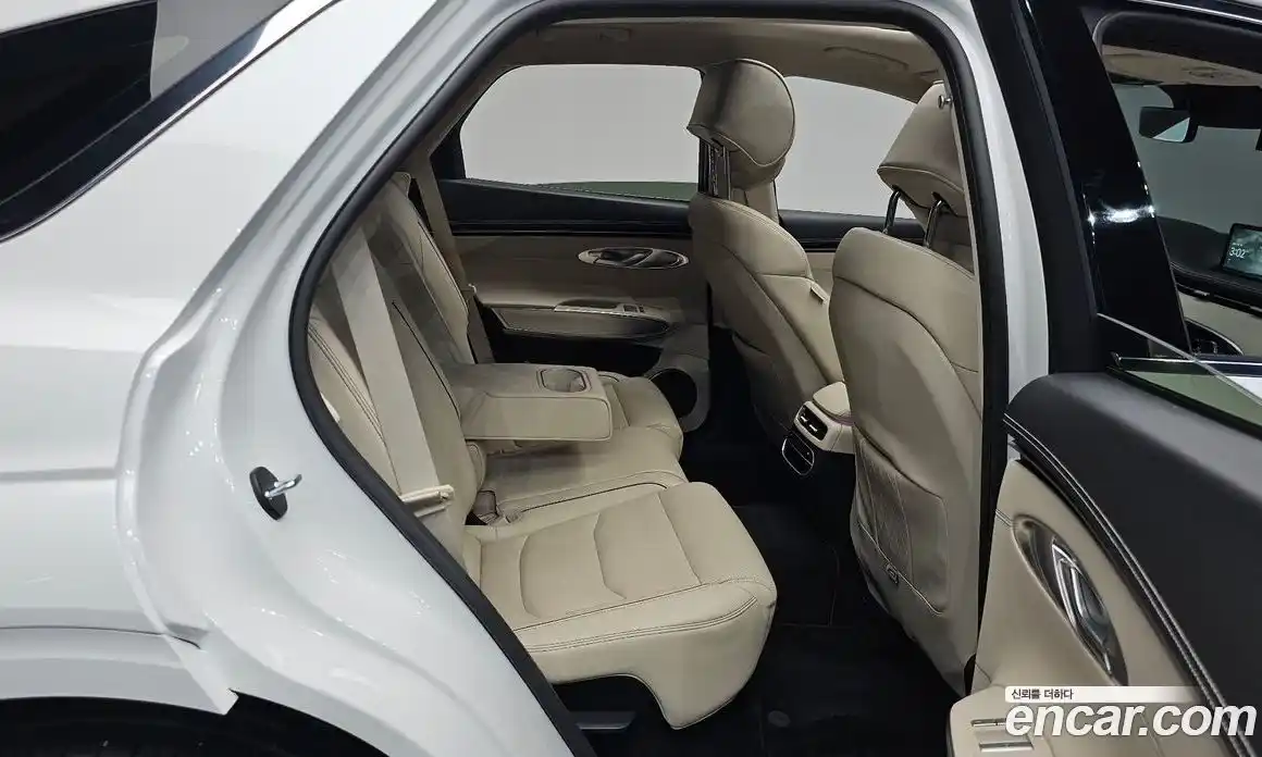 Genesis GV70 2023 2.5 автомат (гидро), фото 16