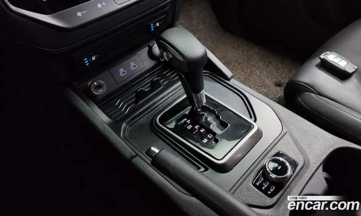 SsangYong Rexton 2023 2.2 автомат (гидро), фото 12