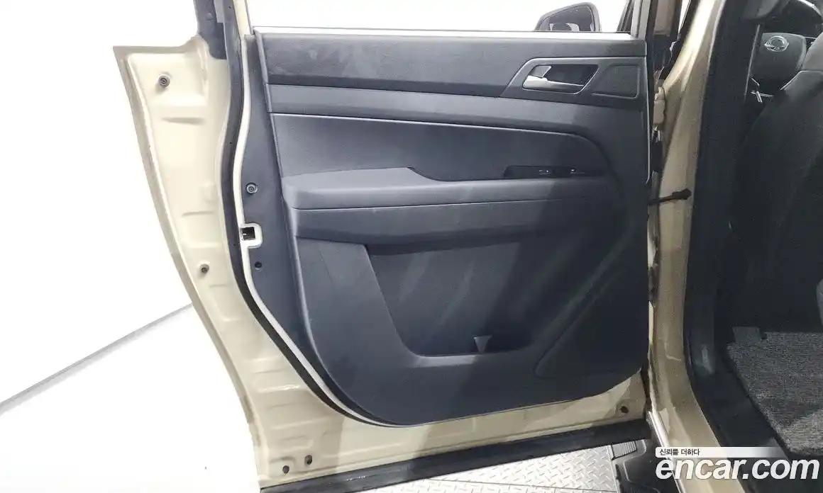 SsangYong Rexton 2023 2.2 автомат (гидро), фото 15