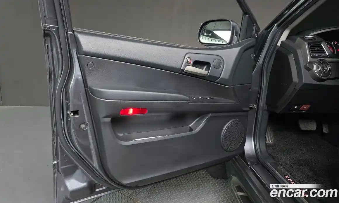 SsangYong Korando 2017 2.2 автомат (гидро), фото 14
