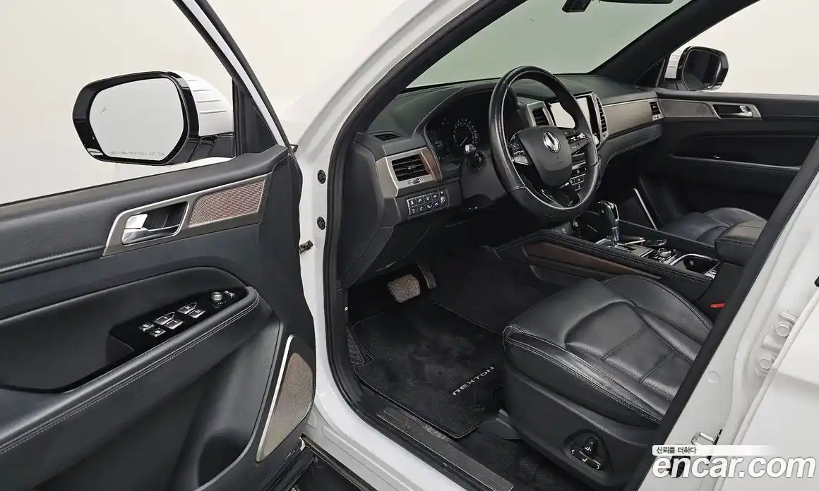 SsangYong Rexton 2018 2.2 автомат (гидро), фото 12