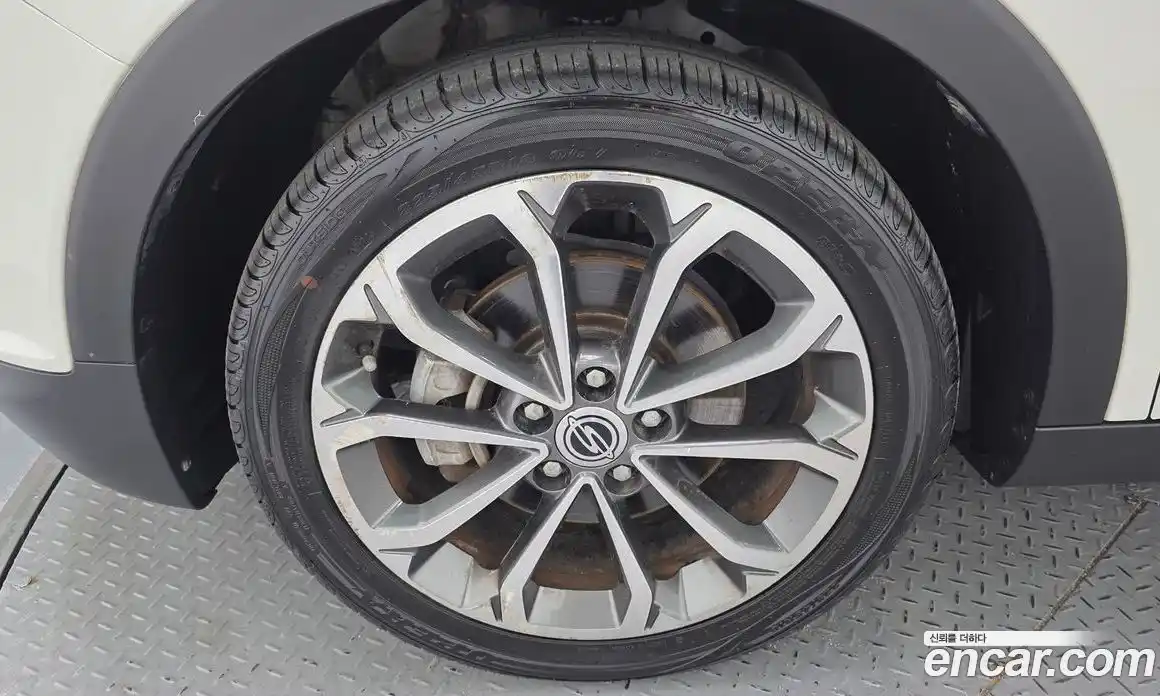 SsangYong TIBOLI 2017 1.6 автомат (гидро), фото 5 SsangYong TIBOLI 2017 1.6 автомат (гидро), фото 5