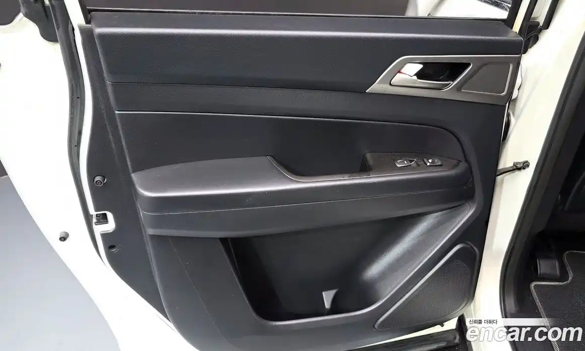 SsangYong Rexton 2019 2.2 автомат (гидро), фото 15