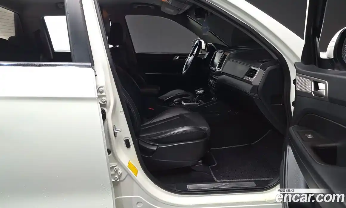 SsangYong Rexton 2019 2.2 автомат (гидро), фото 16