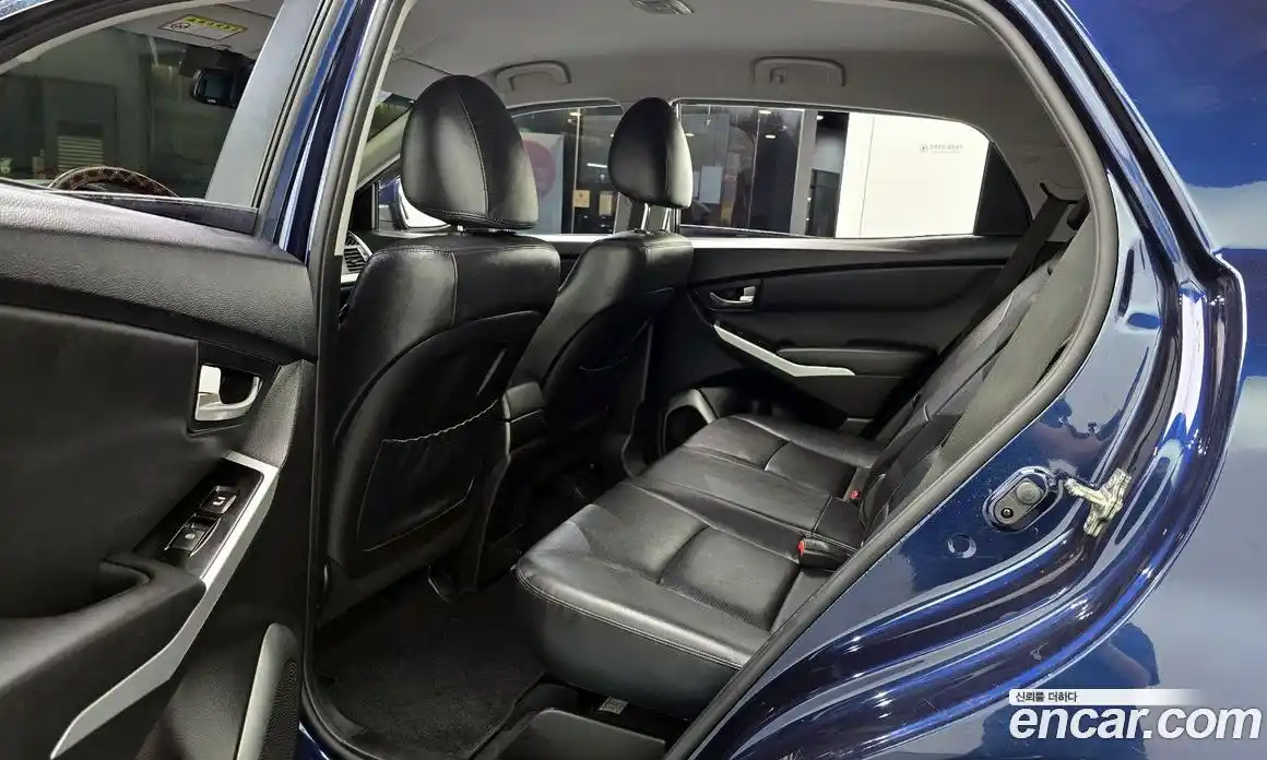 SsangYong Korando 2015 2.2 автомат (гидро), фото 12