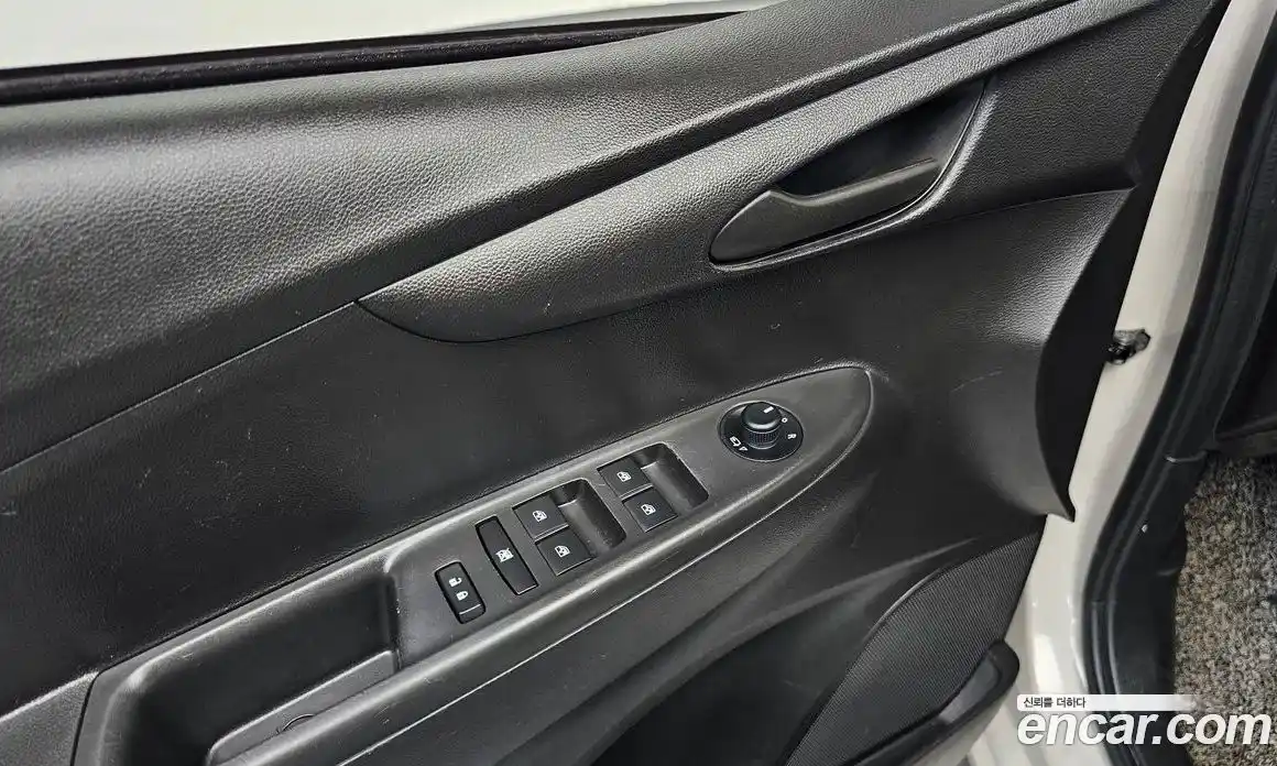 Chevrolet Spark 2019 1.0 автомат (гидро), фото 19