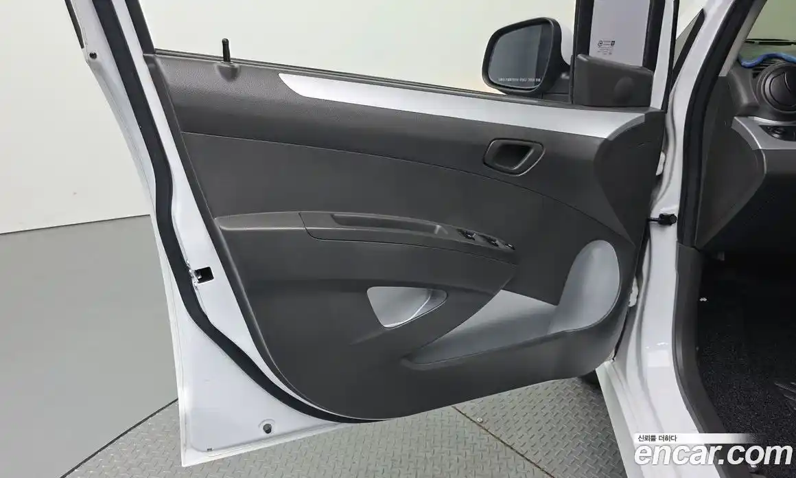 Chevrolet Spark 2013 1.0 автомат (гидро), фото 14