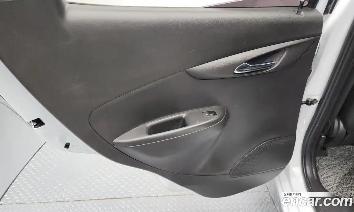 Chevrolet Spark 2019 1.0 автомат (гидро), фото 15