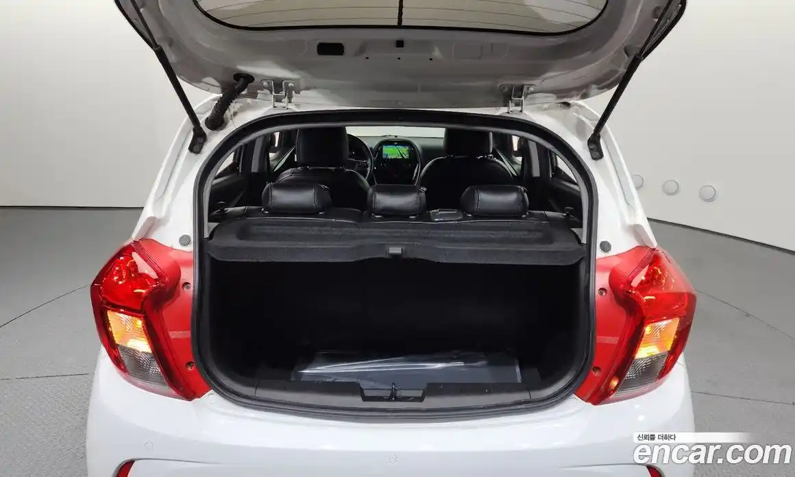 Chevrolet Spark 2019 1.0 автомат (гидро), фото 22