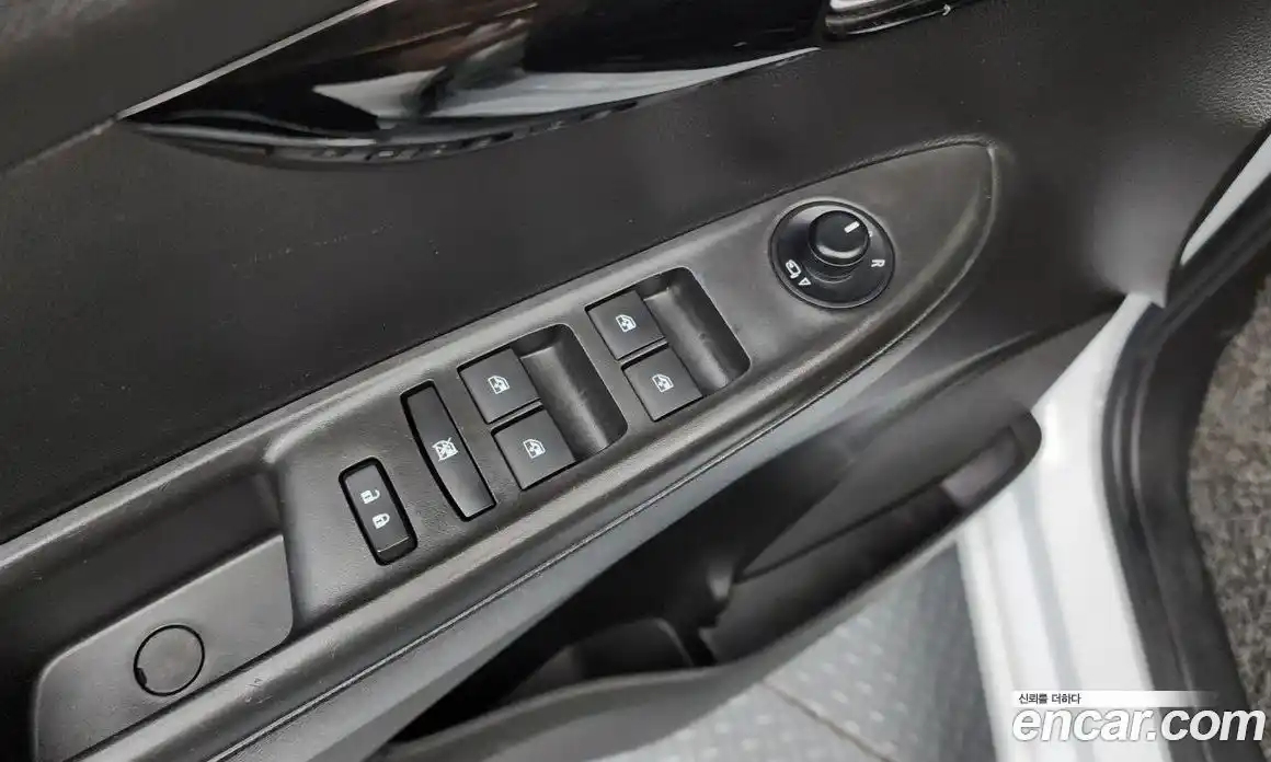 Chevrolet Spark 2019 1.0 автомат (гидро), фото 24