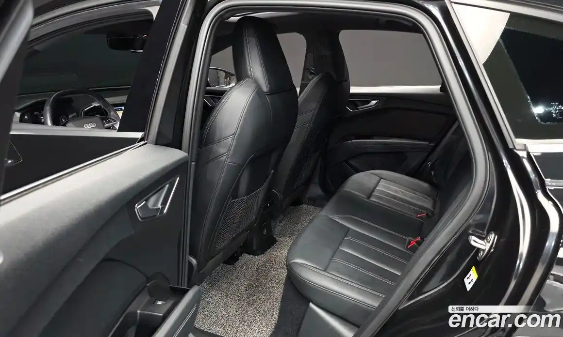 Audi Q4 e-tron 2023 0.2 автомат (гидро), фото 12