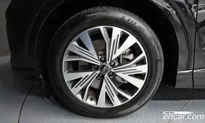 Audi Q4 e-tron 2023 0.2 автомат (гидро), миниатюра 5