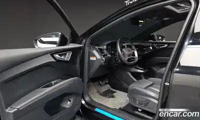 Audi Q4 e-tron 2023 0.2 автомат (гидро), миниатюра 10