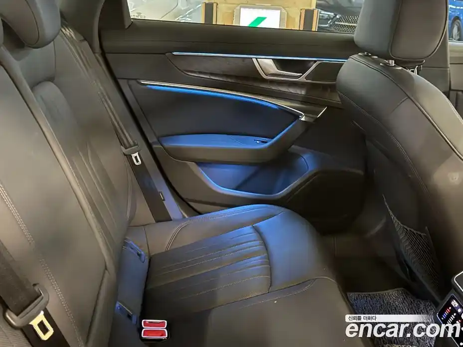 Audi A6 2020 2.0 автомат (гидро), фото 19