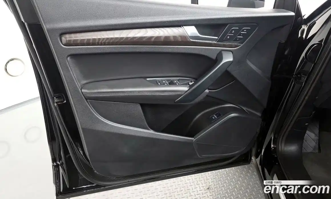 Audi Q5 2023 2.0 автомат (гидро), фото 14