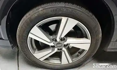 Audi Q2 2023 2.0 автомат (гидро), миниатюра 5