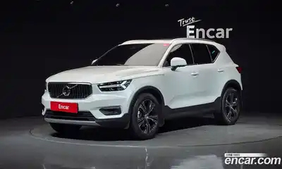Volvo XC40, 2022, 28 812 км