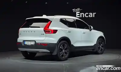 Volvo XC40 2022 2.0 автомат (гидро), миниатюра 2
