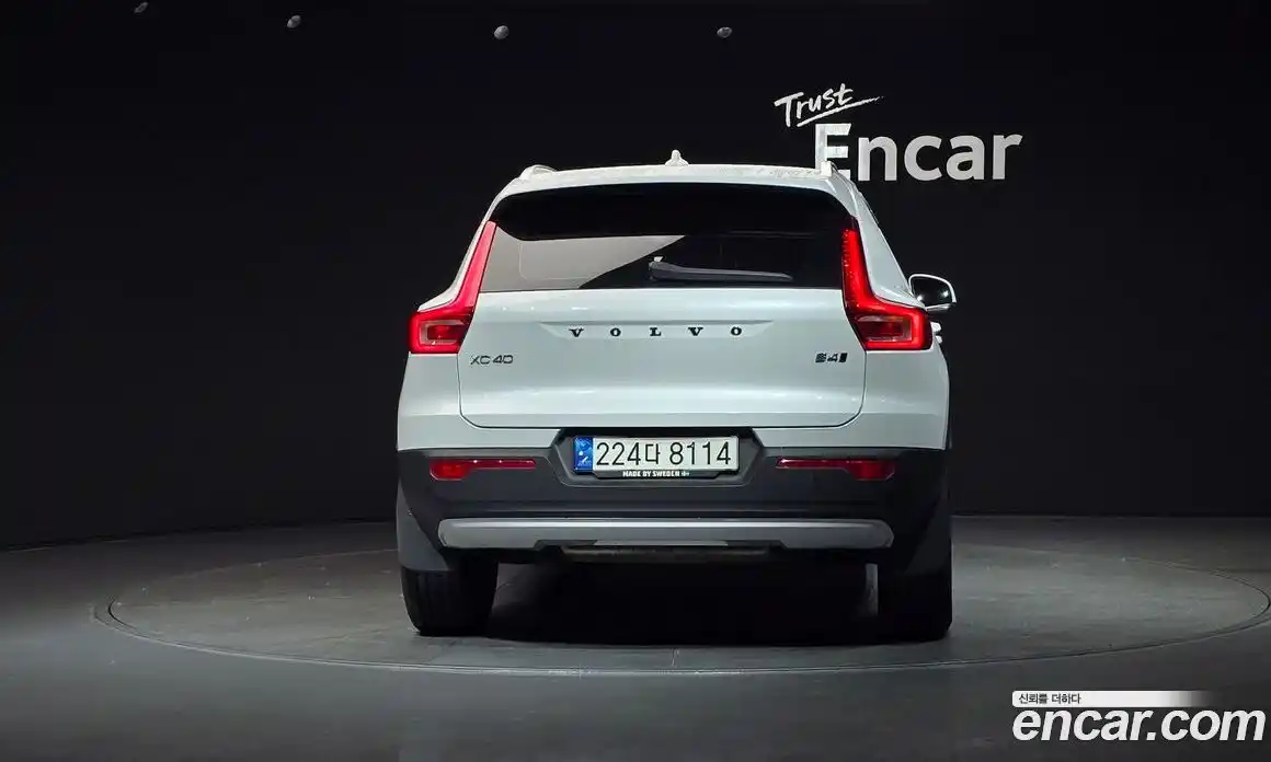 Volvo XC40 2022 2.0 автомат (гидро), фото 4