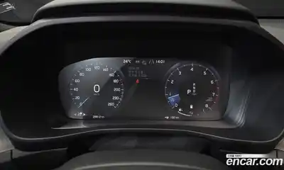 Volvo XC40 2022 2.0 автомат (гидро), миниатюра 8