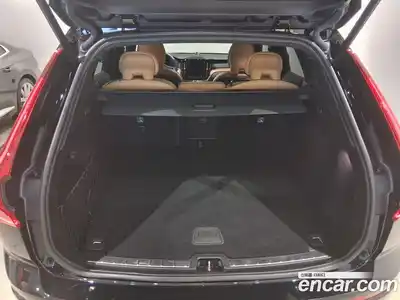 Volvo XC60 2023 2.0 автомат (гидро), миниатюра 11