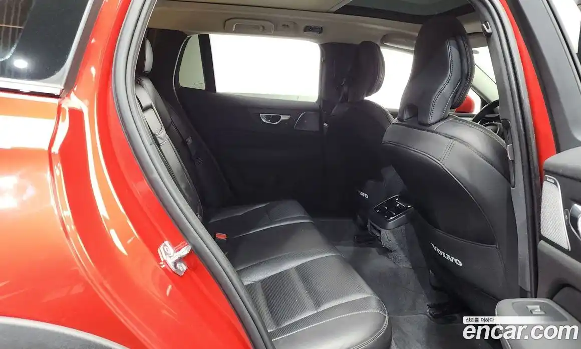 Volvo V60 2020 2.0 автомат (гидро), фото 11