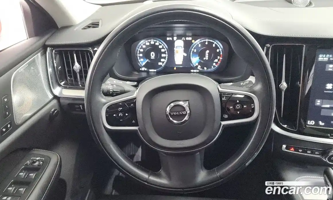 Volvo V60 2020 2.0 автомат (гидро), фото 13