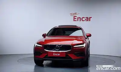 Volvo V60 2020 2.0 автомат (гидро), миниатюра 3