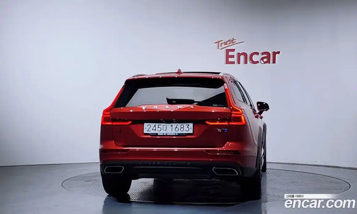 Volvo V60 2020 2.0 автомат (гидро), фото 4