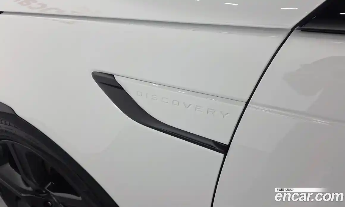 Land Rover Discovery 2025 3.0 автомат (гидро), фото 20