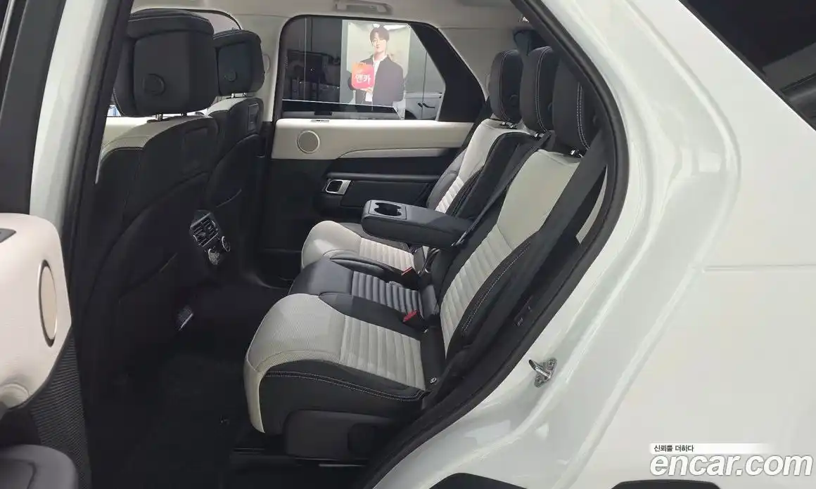 Land Rover Discovery 2025 3.0 автомат (гидро), фото 4