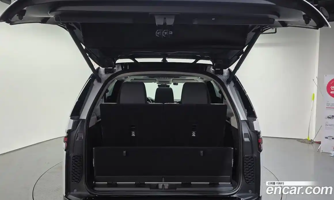 Land Rover Discovery 2025 3.0 автомат (гидро), фото 10