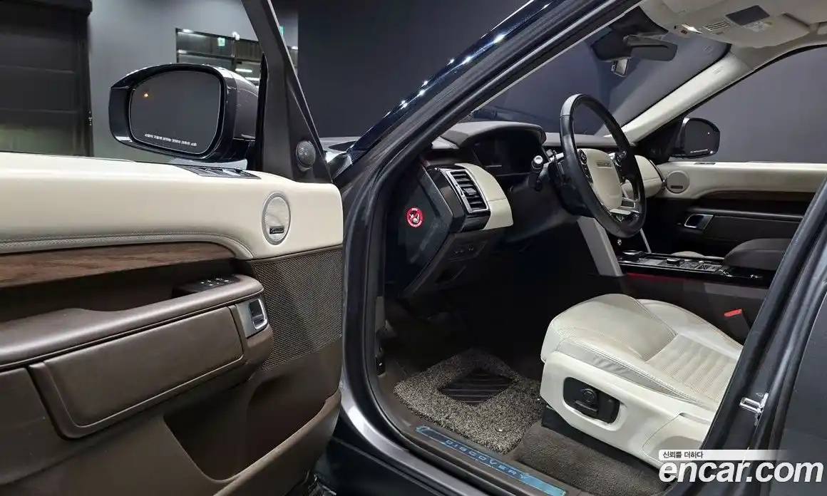 Land Rover Discovery 2018 3.0 автомат (гидро), фото 13
