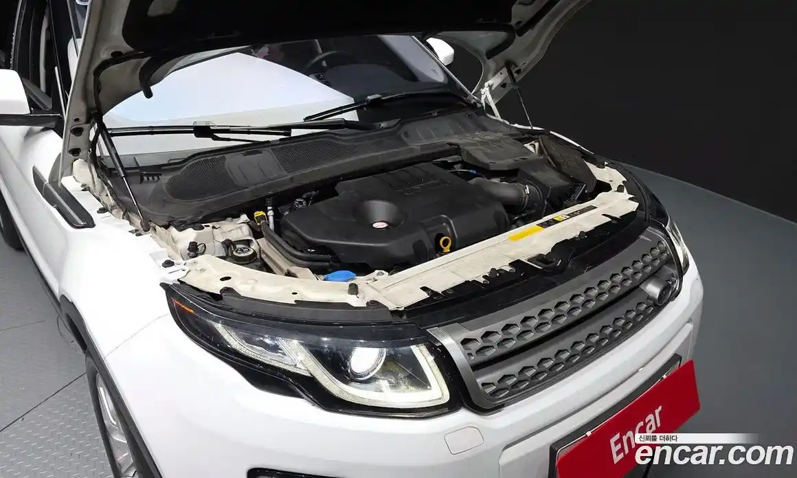 Land Rover Range Rover Evoque 2017 2.0 автомат (гидро), фото 6