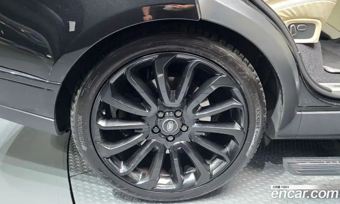 Land Rover Range Rover 2015 4.4 автомат (гидро), фото 5