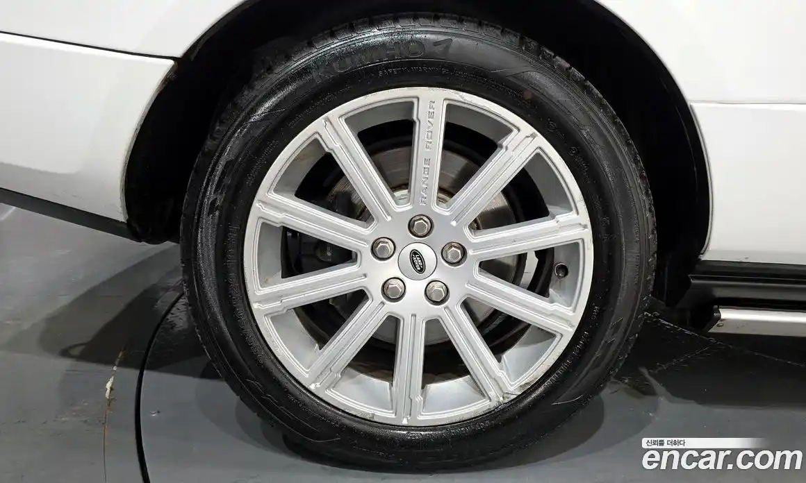 Land Rover Range Rover 2011 4.4 автомат (гидро), фото 5