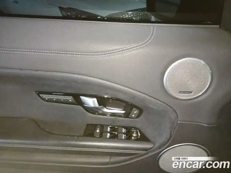 Land Rover Range Rover Evoque 2017 2.0 автомат (гидро), фото 20