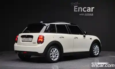 Mini Cooper 2020 1.5 автомат (гидро), миниатюра 2