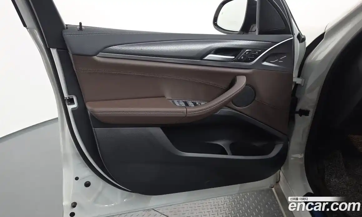 BMW X3 2024 2.0 автомат (гидро), фото 14