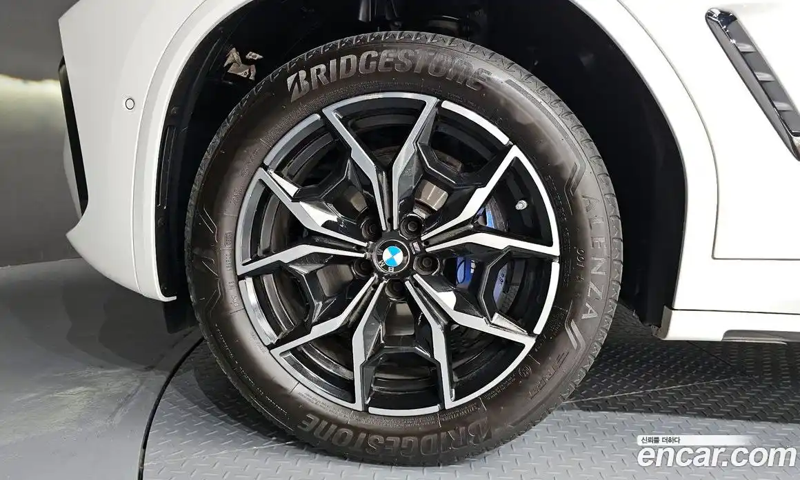 BMW X4 2024 2.0 автомат (гидро), фото 5