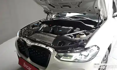 BMW X4 2024 2.0 автомат (гидро), миниатюра 6