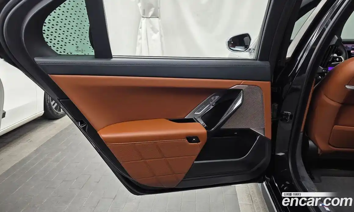 BMW 7 серия 2023 3.0 автомат (гидро), фото 15