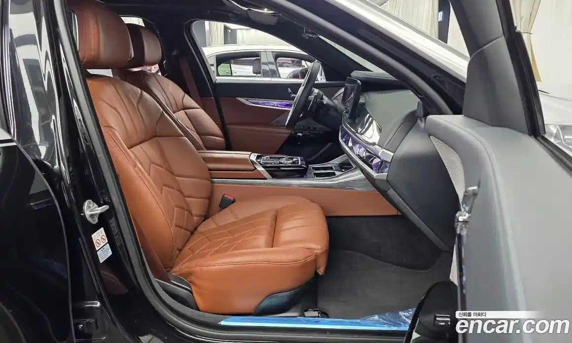 BMW 7 серия 2023 3.0 автомат (гидро), фото 17