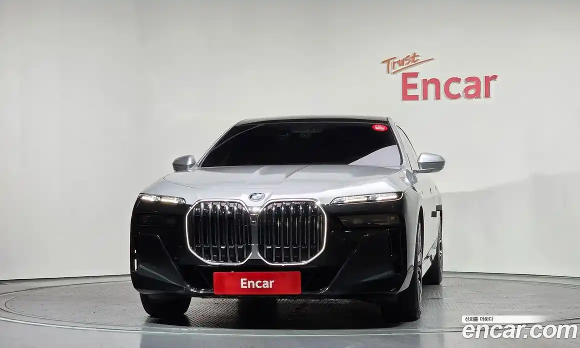 BMW 7 серия 2023 3.0 автомат (гидро), фото 3