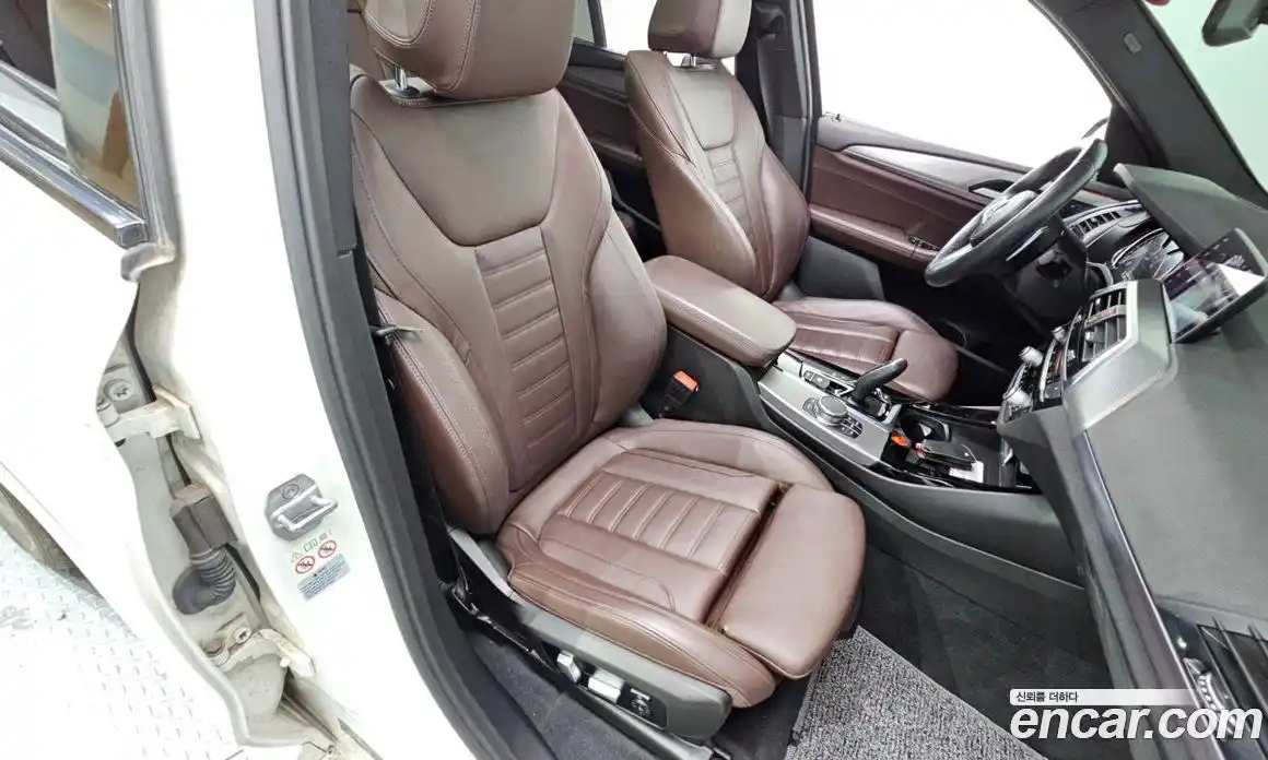 BMW X3 2018 2.0 автомат (гидро), фото 26