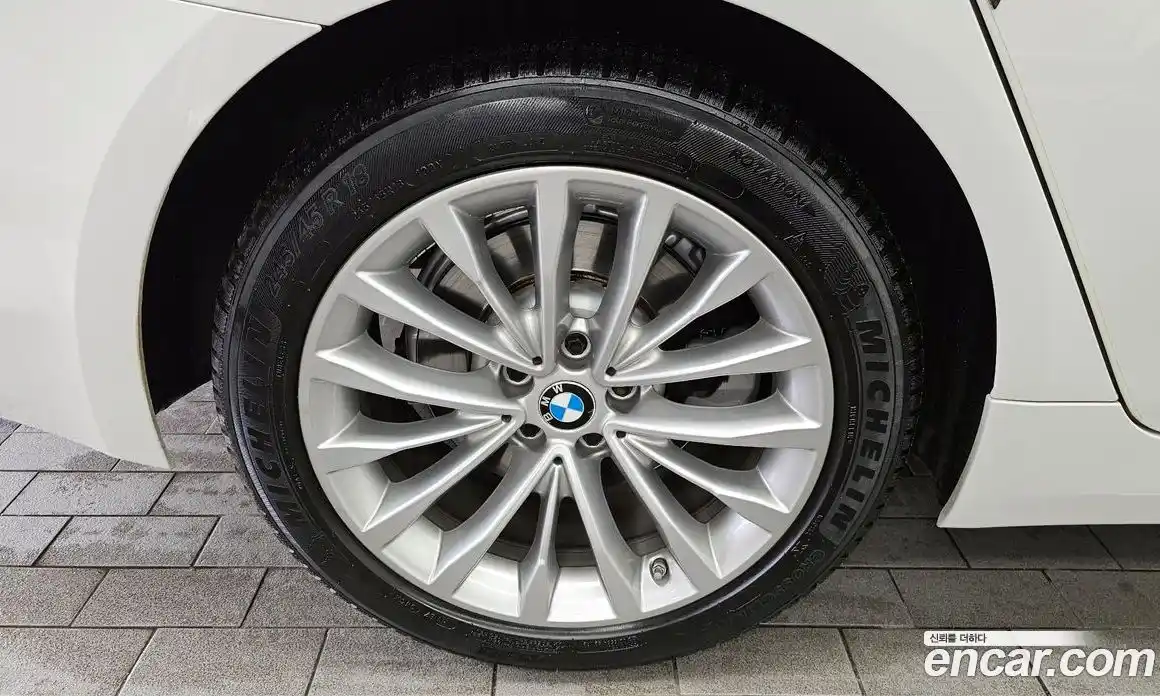 BMW 5 серия 2018 2.0 автомат (гидро), фото 5