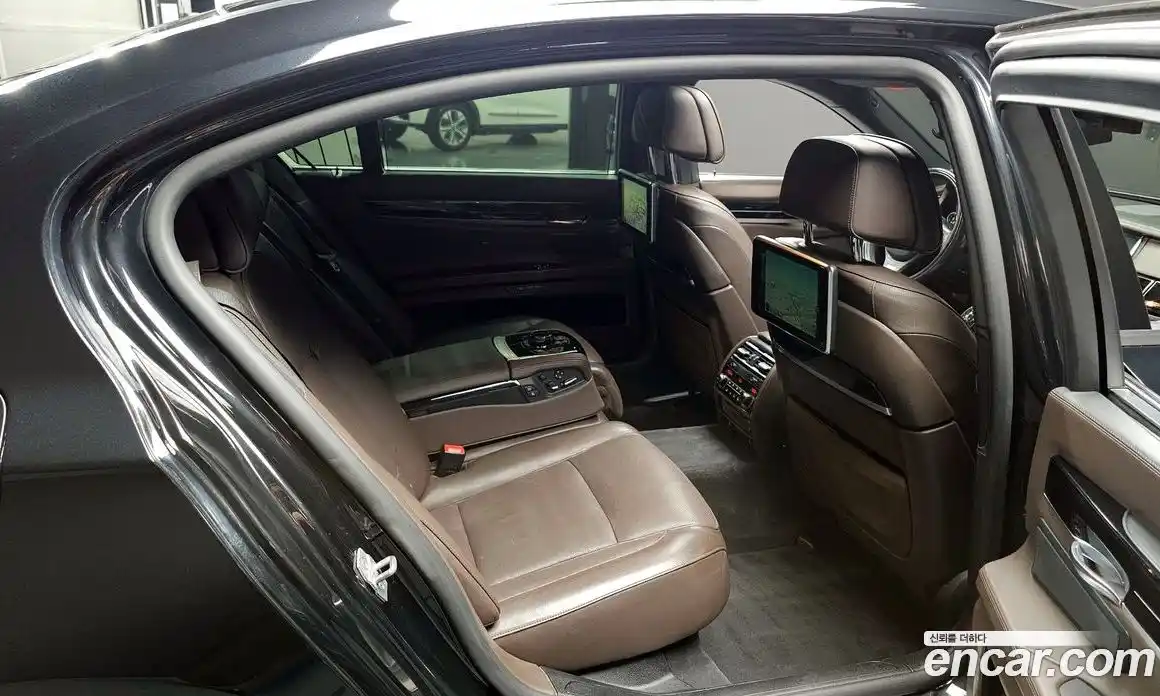 BMW 7 серия 2015 3.0 автомат (гидро), фото 11