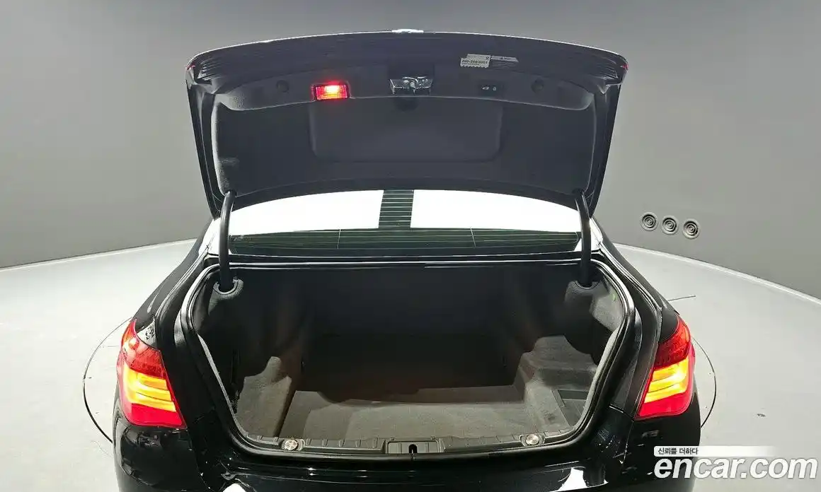 BMW 7 серия 2015 3.0 автомат (гидро), фото 20