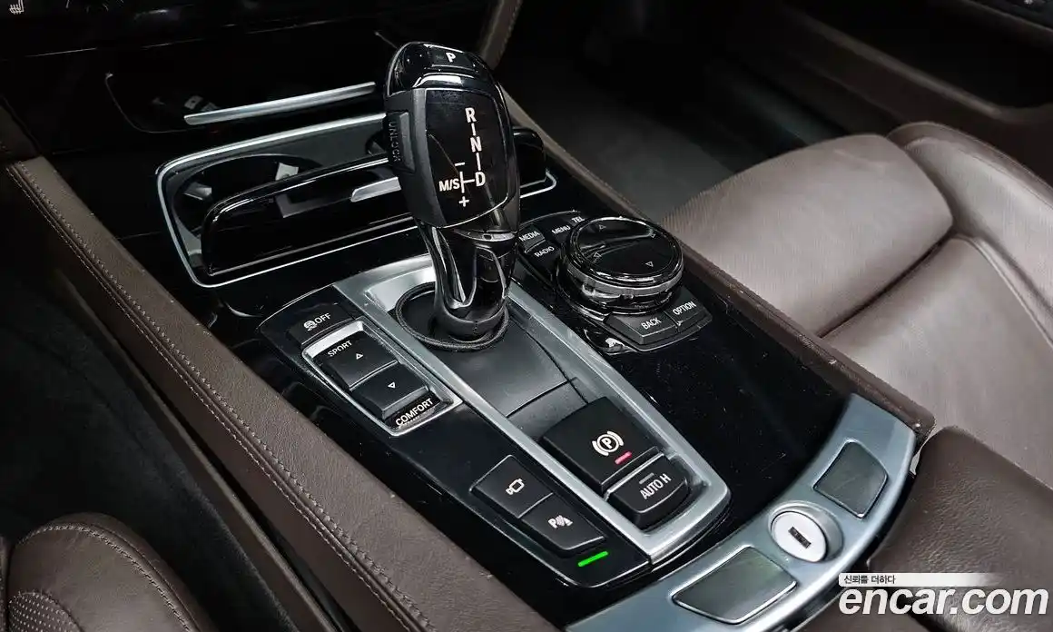BMW 7 серия 2015 3.0 автомат (гидро), фото 9